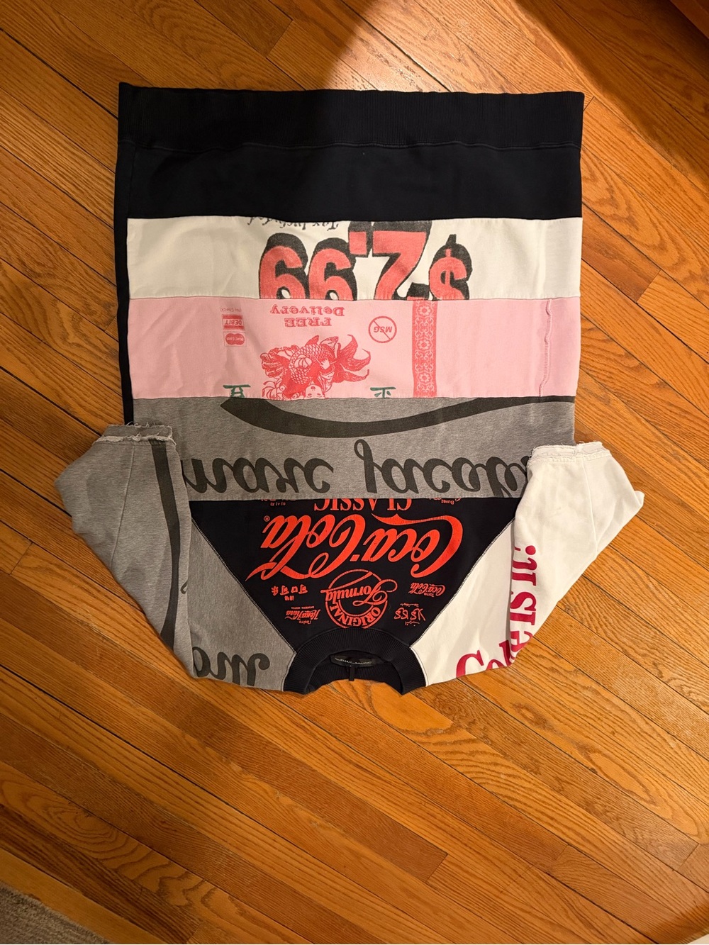 Marc Jacob’s  Women's Dark blue/red/white Coca-cola Sweatshirt tunic/dress - Picture 5 of 6